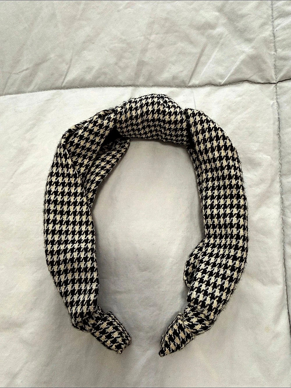Houndstooth Padded Headband in Black & White